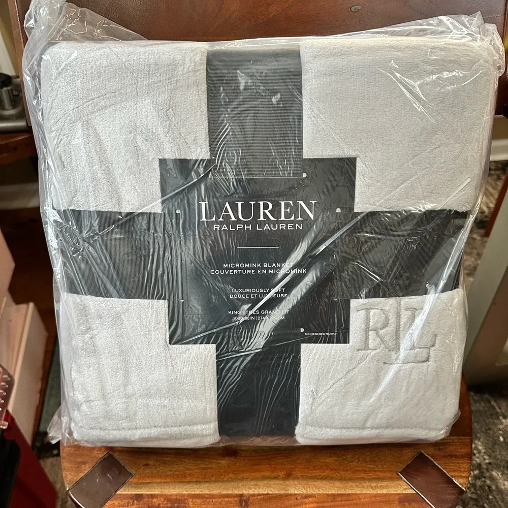 Lauren Ralph Lauren Quiet Gray Micromink King Size Blanket